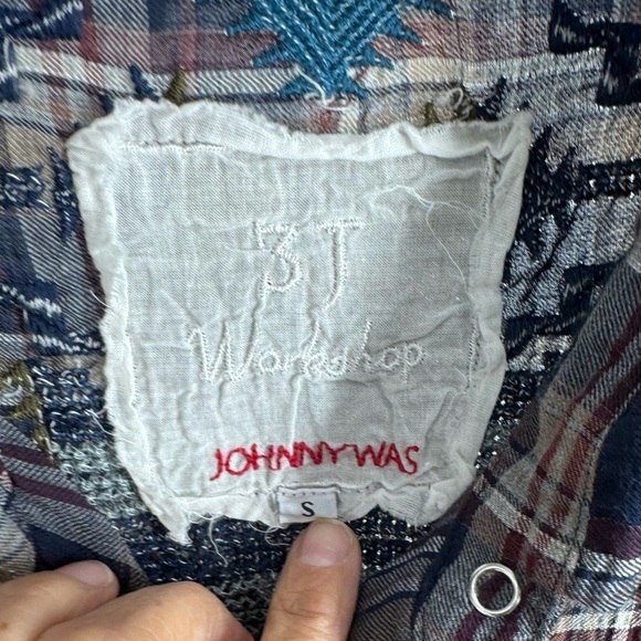 Johnny Was 3J Workshop long plaid embroidered lightweight button front shirt S - Picture 7 of 7